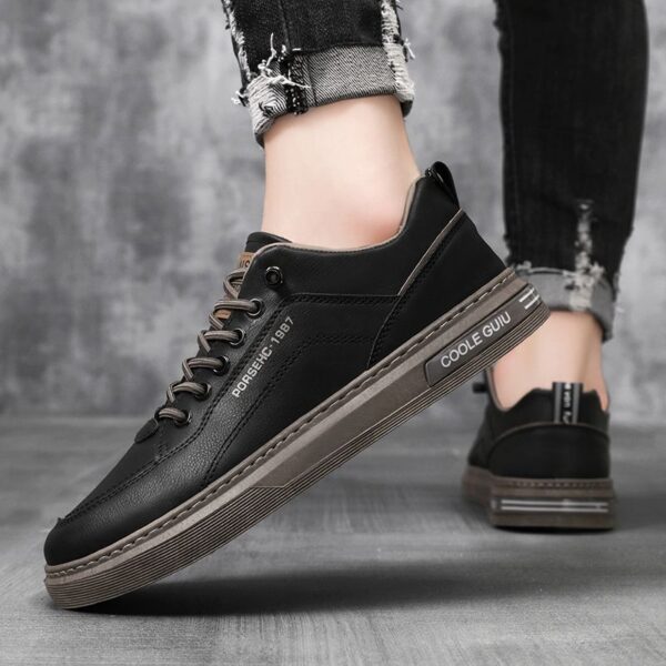 New Youth Men's Slip-On Sneakers Man - Black & White Versatile PU Shoes Viatu vya Kiume with Non-Slip & Wear-Resistant Rubber Sole for Casual Street Fashion